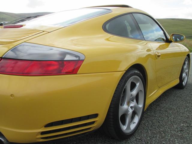 Porsche 911 Carrera 4S Turbo