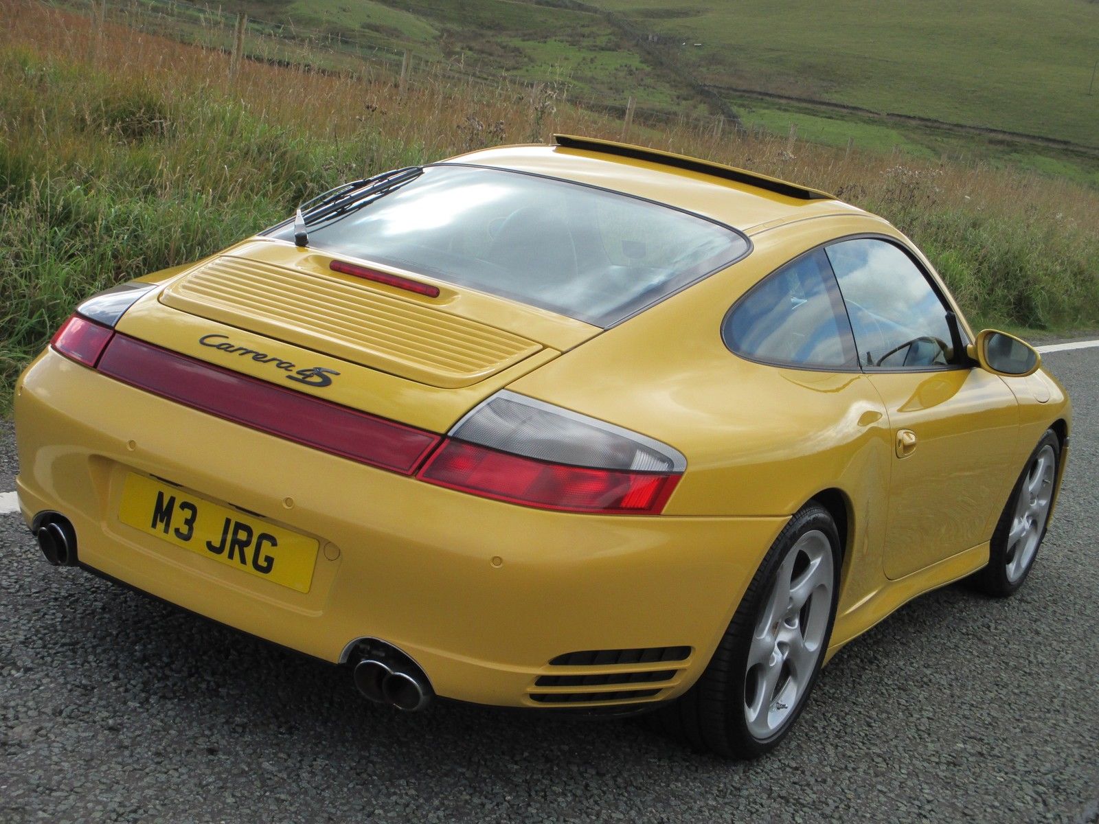 Porsche 996 Р¶РµР»С‚С‹Р№